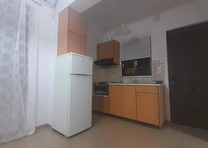 Nickolas Tiny Apartment Souda-Chania